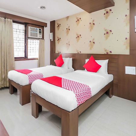 Oyo 17278 Hotel Srinivas Mangalore Exterior foto
